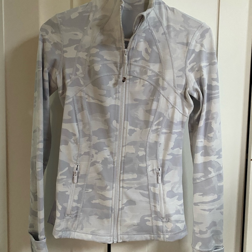 Lululemon Define Jacket in Size 4